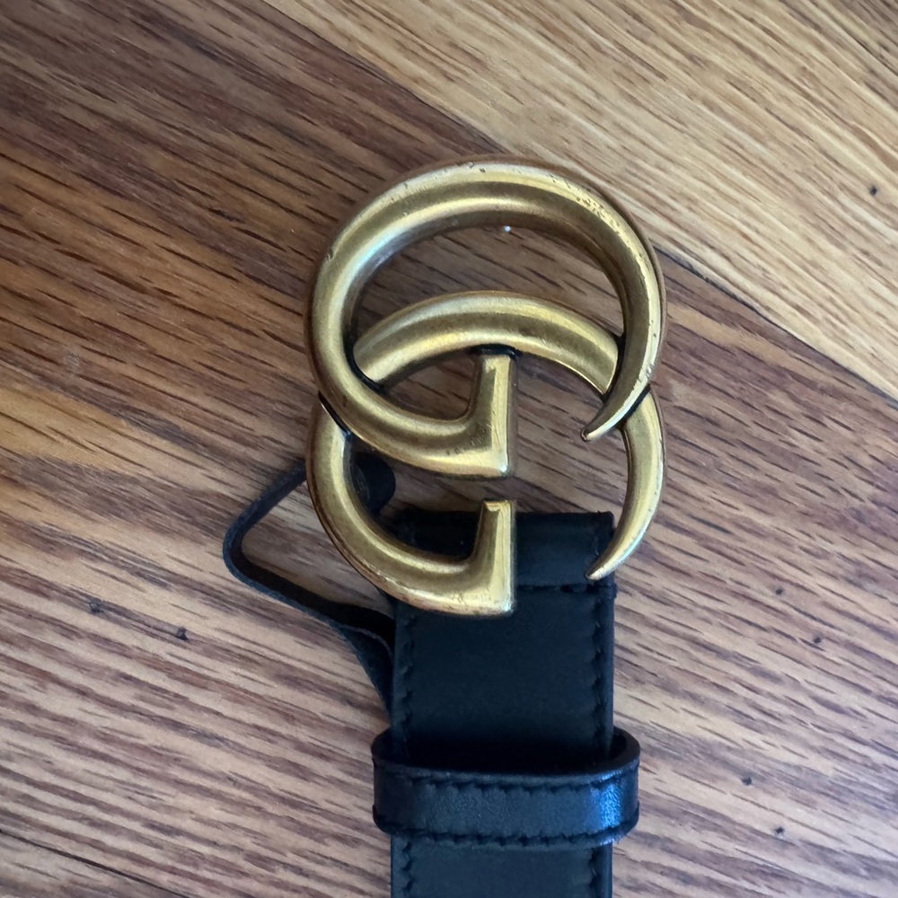 Gucci Black Belt with Gold GG Buckle - Picture 2 of 4